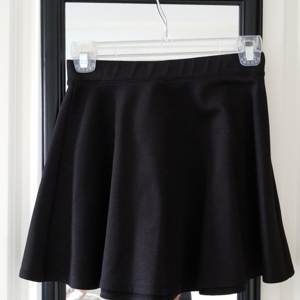 50% off if bundled w/another item! Mini skirt